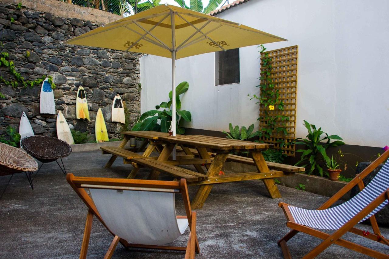 Jaca Hostel Porto Da Cruz Exterior photo